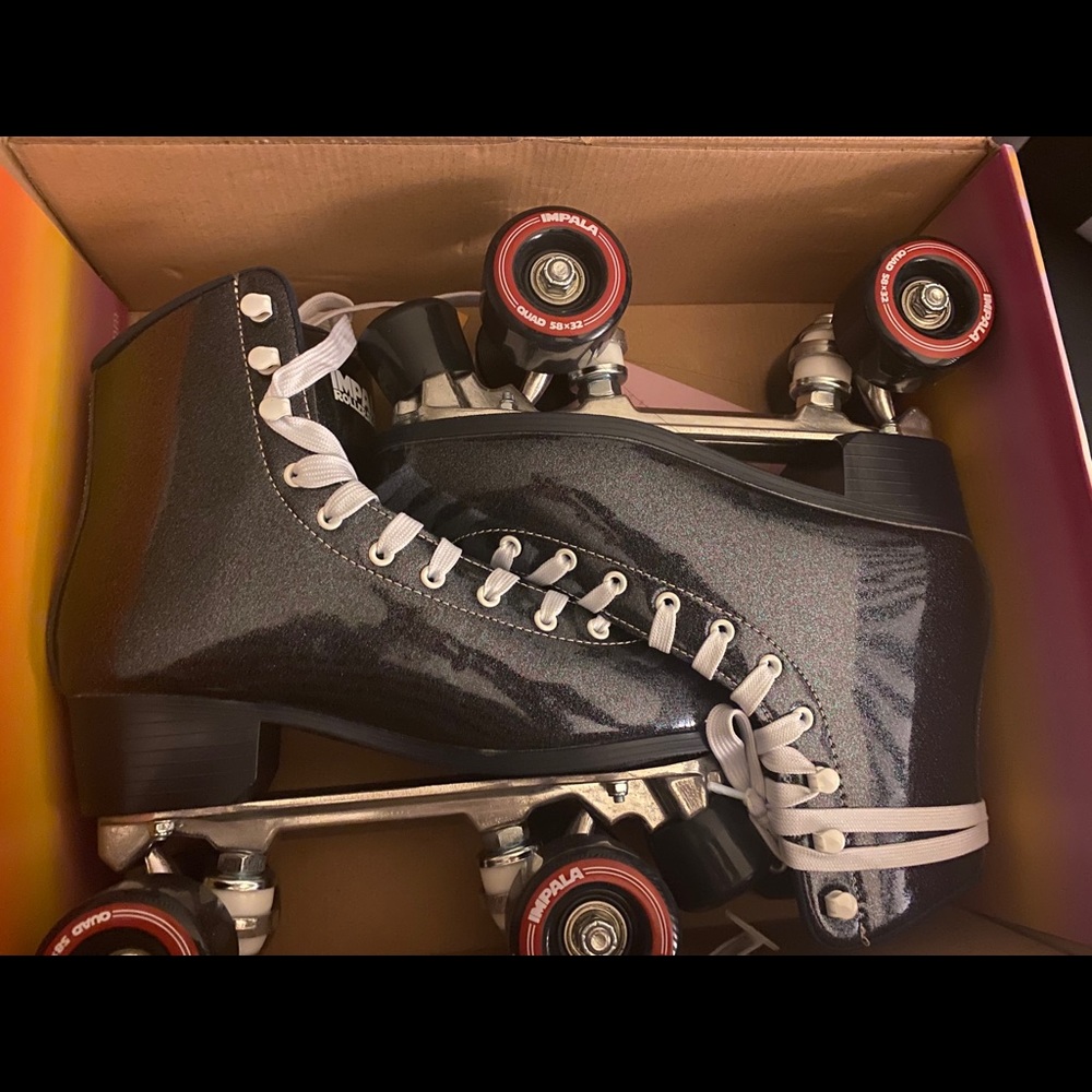IMPALA skates in the color midnight Y-3 included!